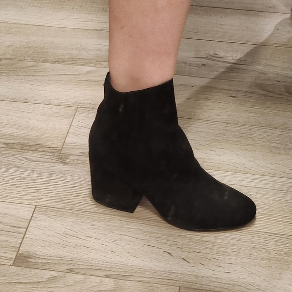 NWOB Sam Edelman Suede Booties - Picture 9 of 12